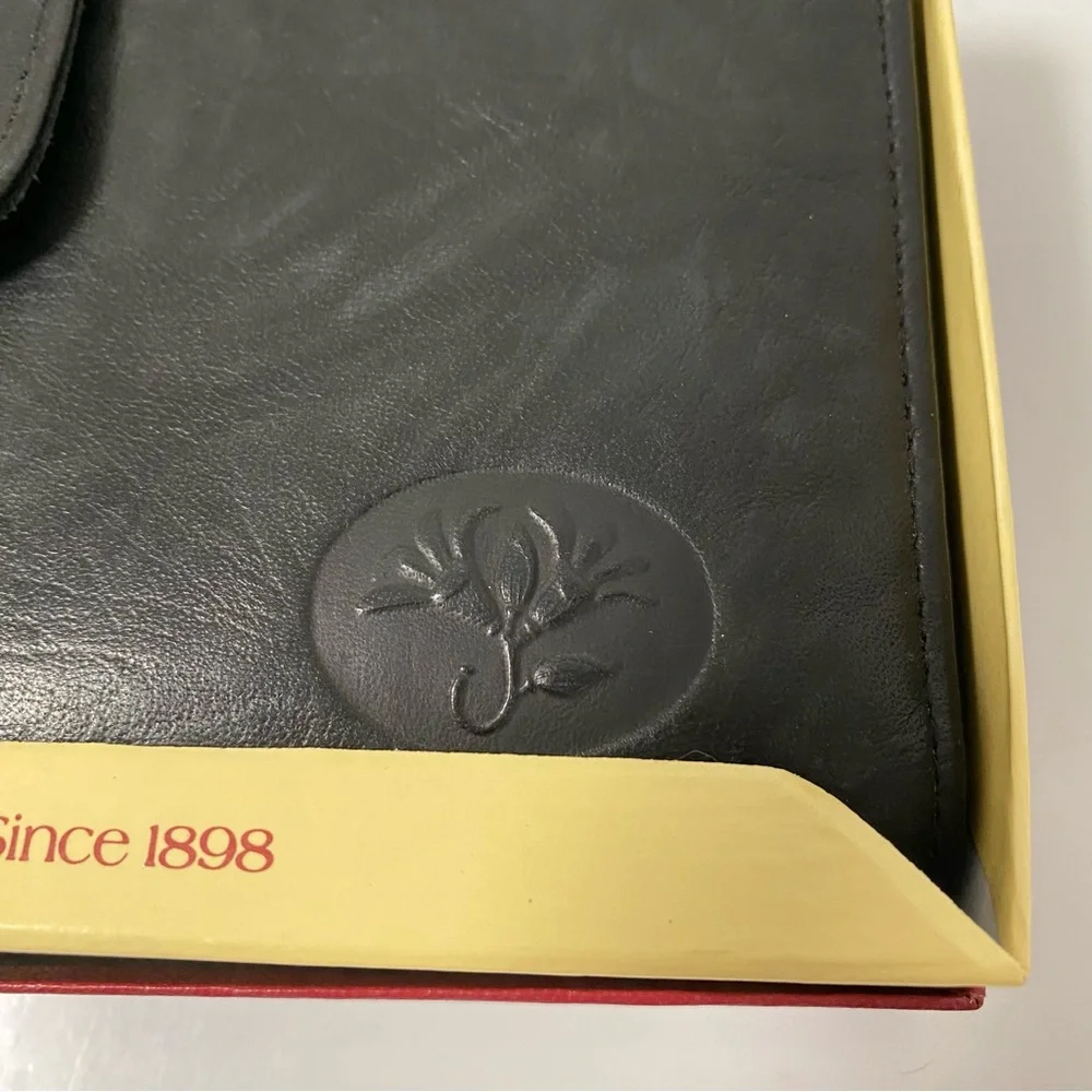 Buxton Black Leather Wallet Model 39 Ensemble Clutch